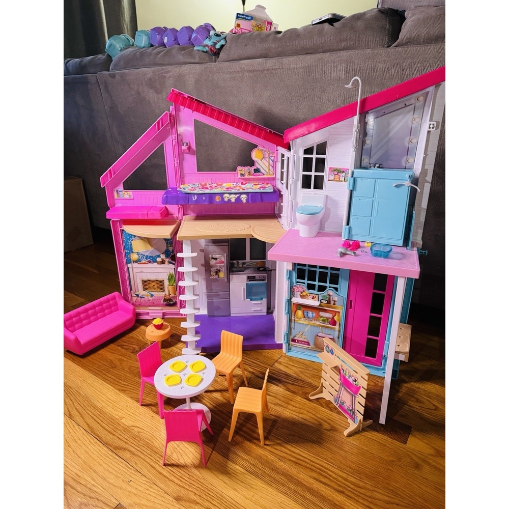 MATTEL BARBIE FOLDING DREAM HOUSE 2018 W/ FURNITURE
